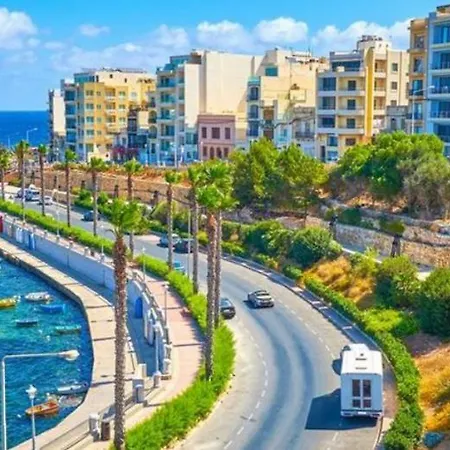 Qawra Seaside Birch Leaf Daire