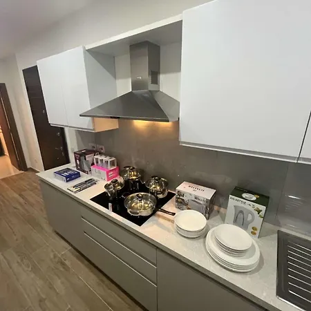 Qawra Seaside Birch Leaf