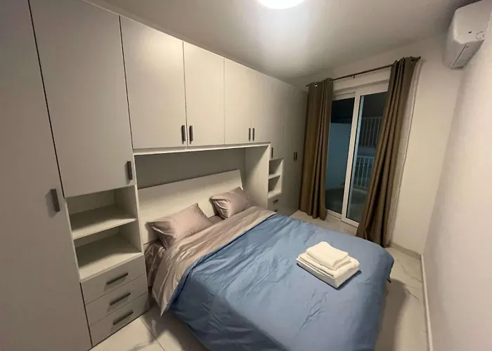 Qawra Seaside Birch Leaf * St. Paul's Bay