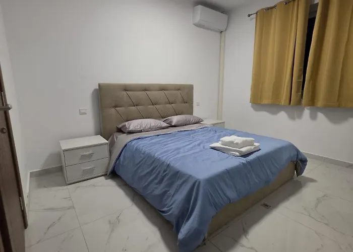 Qawra Seaside Birch Leaf * 圣保罗湾城